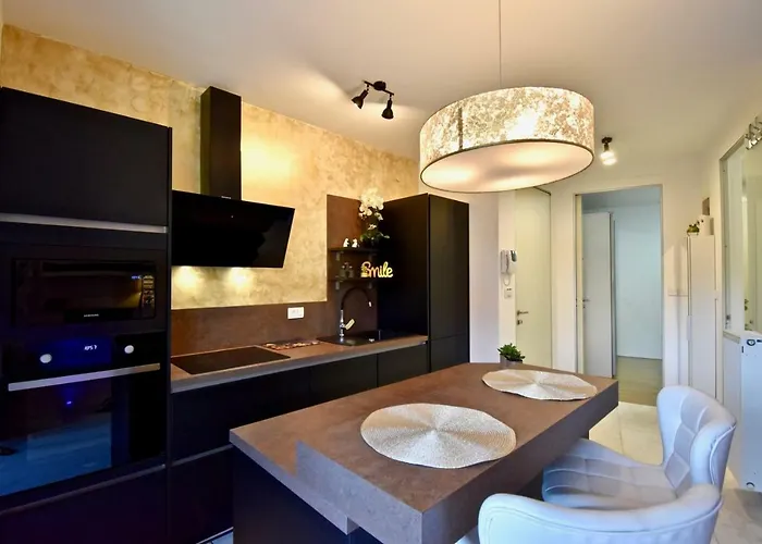 Amazing Luxury 200 M From The דירה פולה