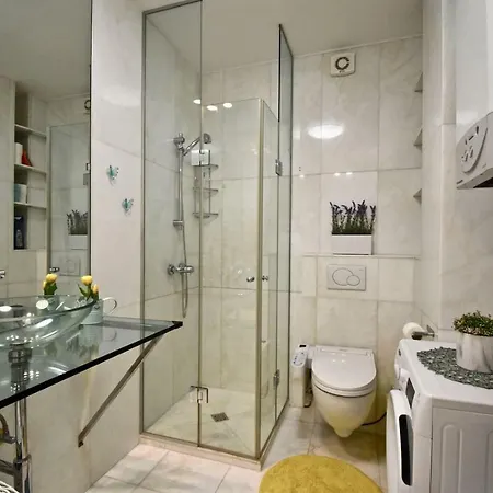 Amazing Luxury 200 M From The Apartment Pula