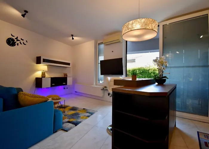 Apartment Amazing Luxury 200 M From The Pula
